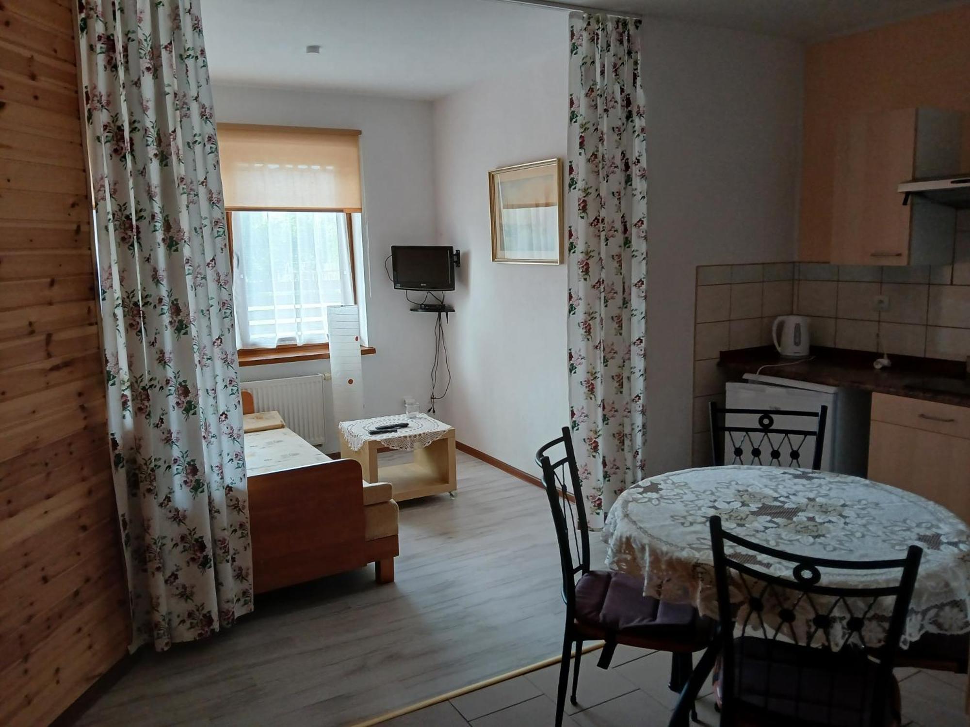 Apartamenty Jakob Ревал Екстериор снимка
